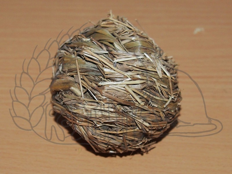 Míček z trávy s rolničkou 6 cm